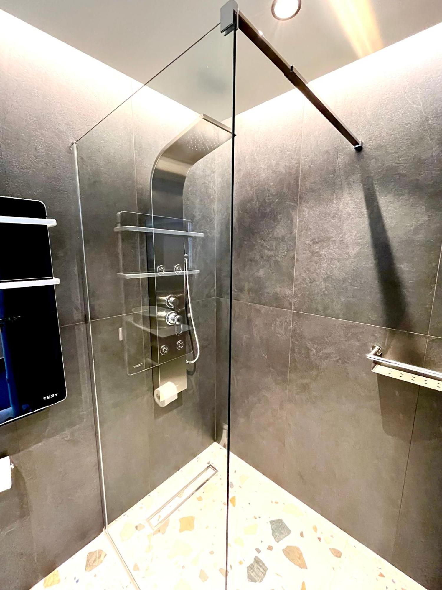 City Hill Luxury Apartments Ioannina Bagian luar foto