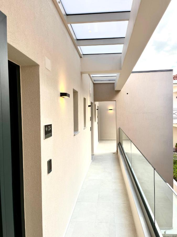 City Hill Luxury Apartments Ioannina Bagian luar foto