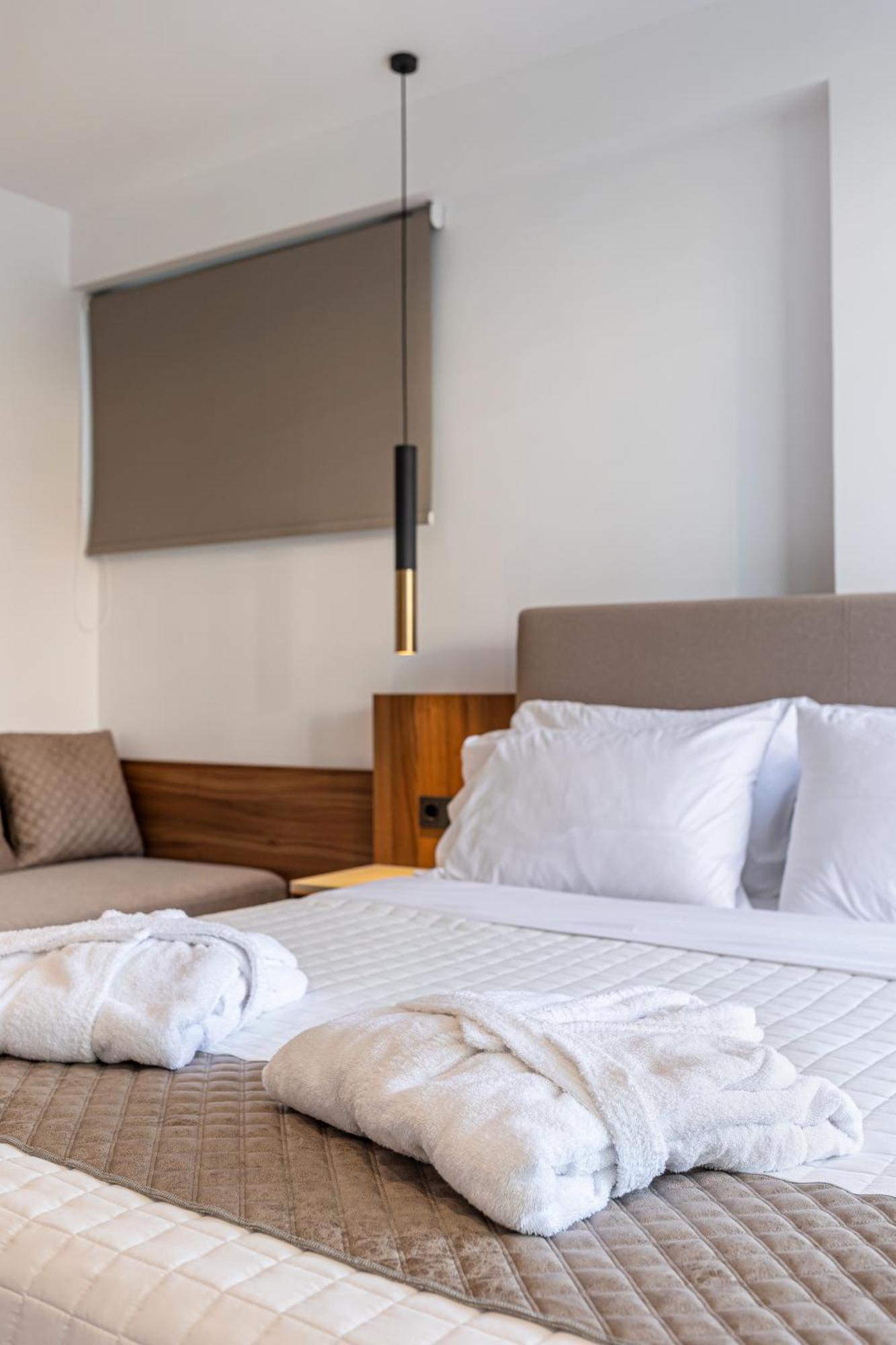 City Hill Luxury Apartments Ioannina Bagian luar foto