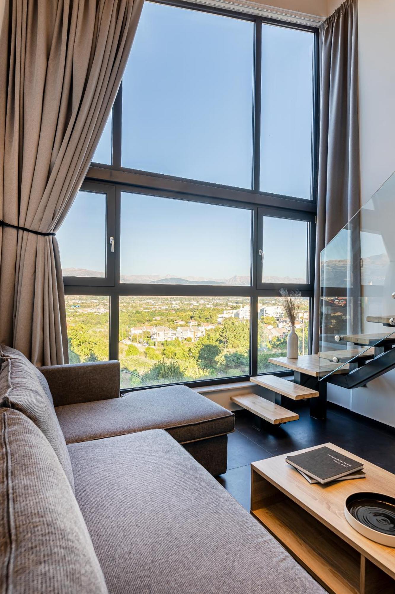 City Hill Luxury Apartments Ioannina Bagian luar foto